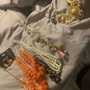 Short statement necklaces lot of EIGHT